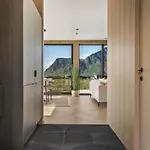 New! High End Lofoten 2 Semesterbostad