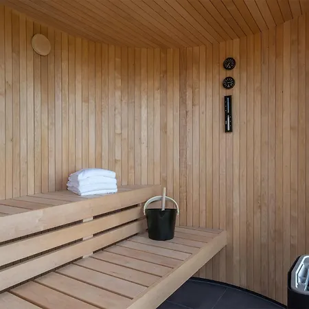 Nyaraló New! High End Lofoten 2 *